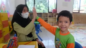 JASA TERAPI ANAK DENGAN AUTISME 